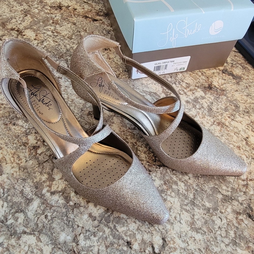 Life stride strappy heels